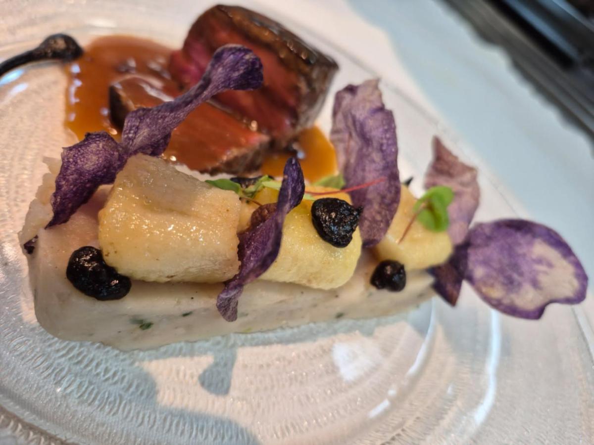 Cazaudehore, Maison Forestiere De Charme, Restaurant Gastronomique, Terrasse Ombragee Et Jardin Saint-Germain-en-Laye Luaran gambar