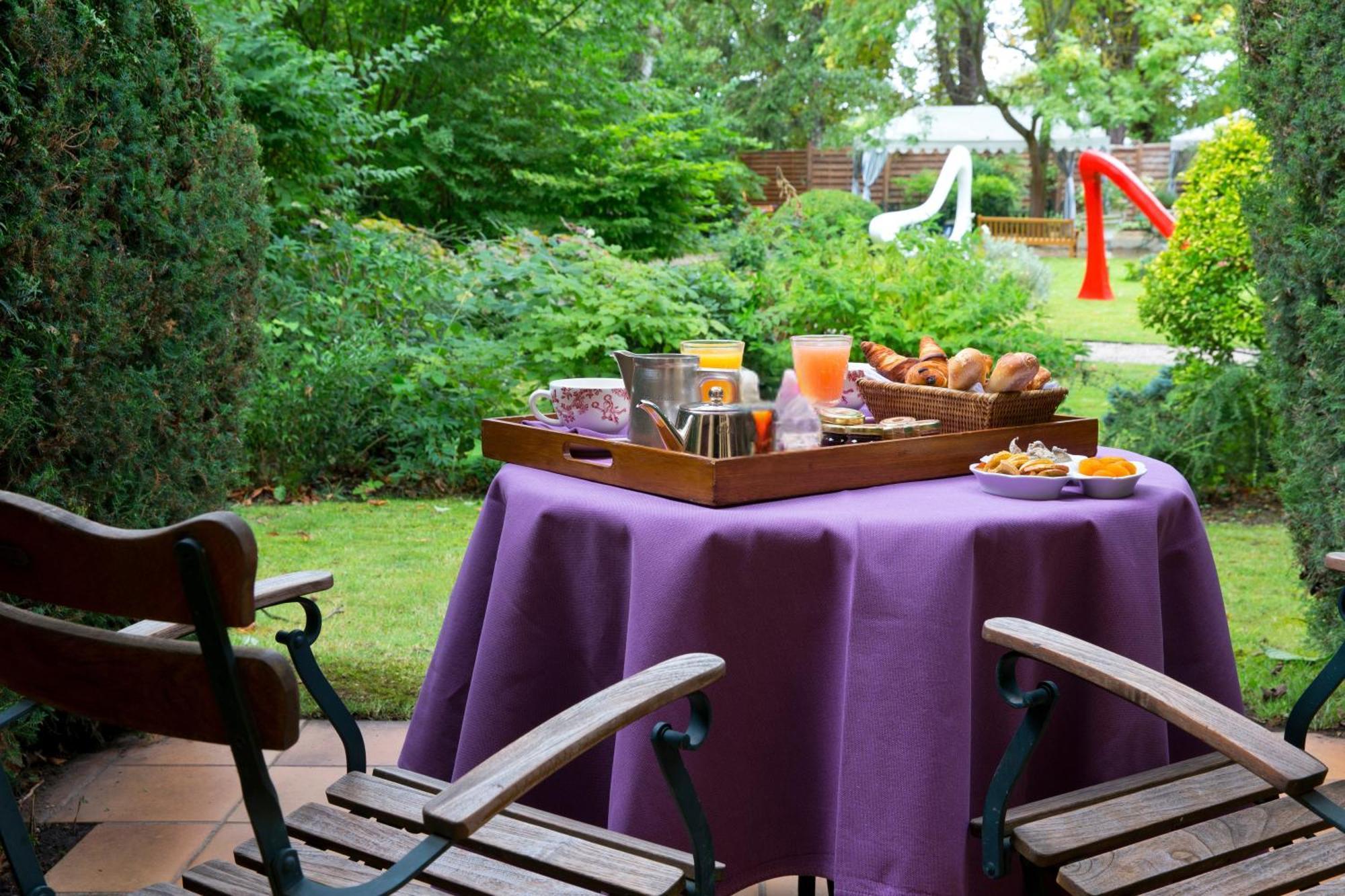 Cazaudehore, Maison Forestiere De Charme, Restaurant Gastronomique, Terrasse Ombragee Et Jardin Saint-Germain-en-Laye Luaran gambar