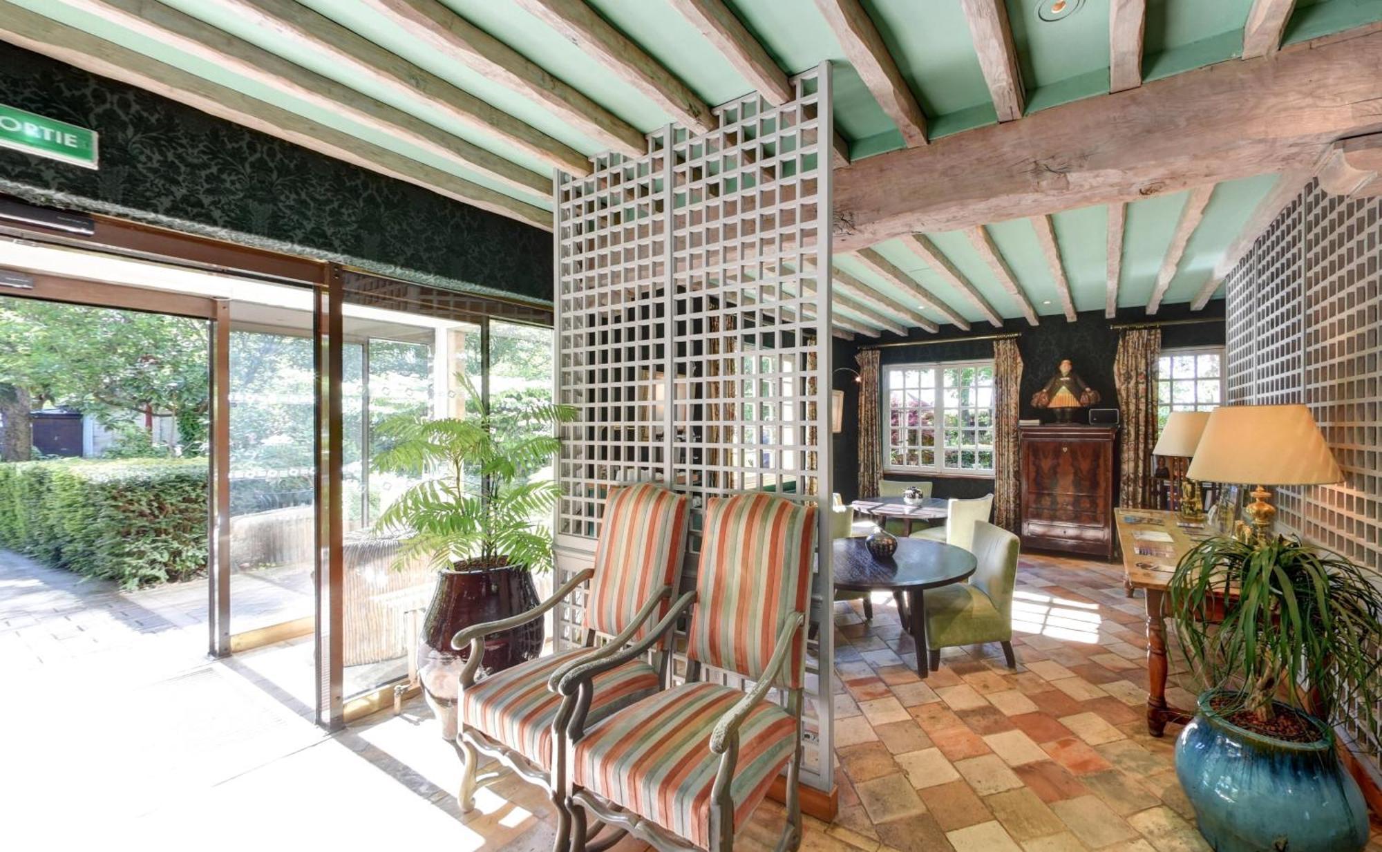Cazaudehore, Maison Forestiere De Charme, Restaurant Gastronomique, Terrasse Ombragee Et Jardin Saint-Germain-en-Laye Luaran gambar